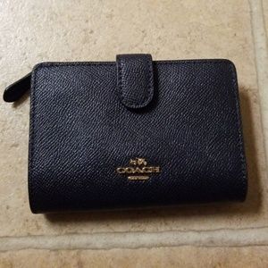 NEW Coach Small Navy Blue Classic Wallet With Zip